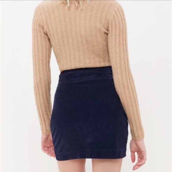 UO Harmony corduroy zip front mini skirt - Picture 4 of 9